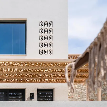 Hotel 13 Keys Suites 3*