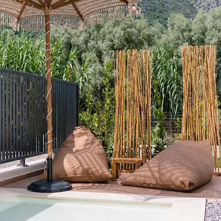 13 Keys Suites 3* Nydri (Lefkada)