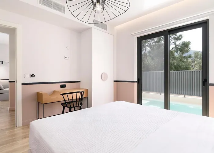 Hotel 13 Keys Suites Nydri (Lefkada)