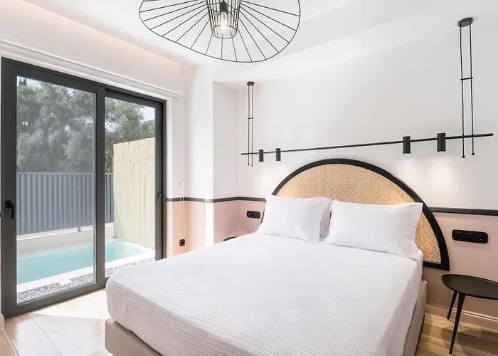 13 Keys Suites 3*