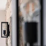 מלון 13 Keys Suites נידרי