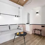 13 Keys Suites 3* נידרי