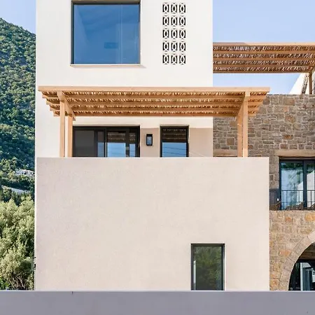 מלון 13 Keys Suites