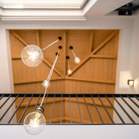 מלון 13 Keys Suites 3*