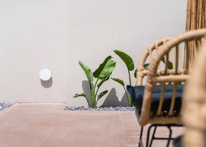 13 Keys Suites Ξενοδοχείο 3*