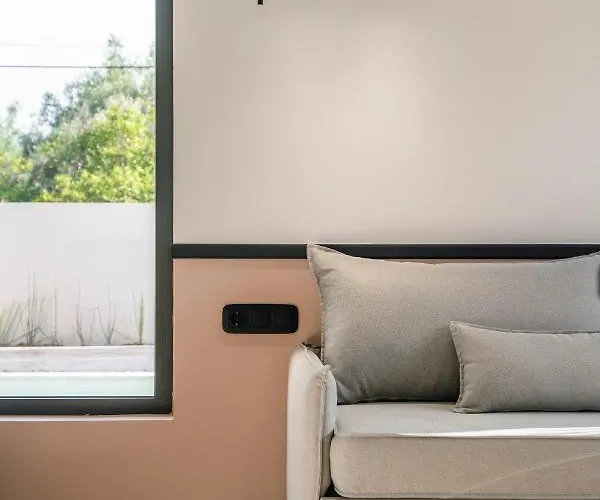 Ξενοδοχείο 13 Keys Suites