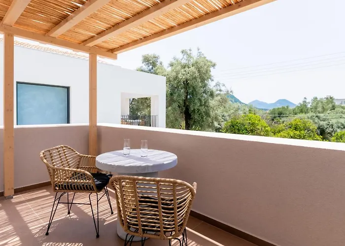 Ξενοδοχείο 13 Keys Suites