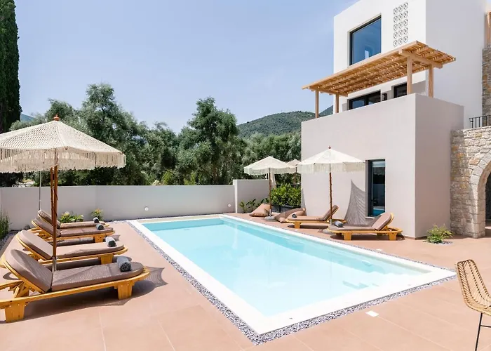 13 Keys Suites Ξενοδοχείο 3*